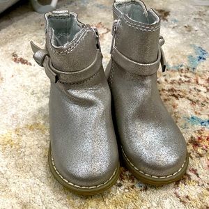 Silver baby gap booties. Like new.